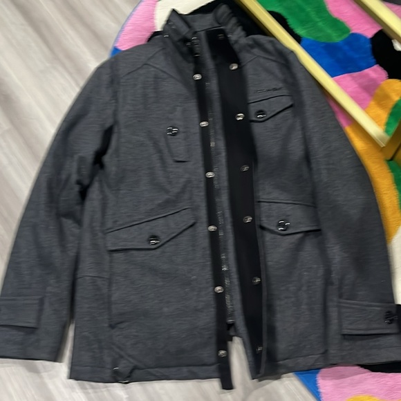 Gently used winter coat for men 100% authentic very warm and fancy - Picture 5 of 11